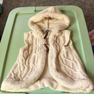 Kids 2T Old Navy Sleeveless Sweater Cardigan